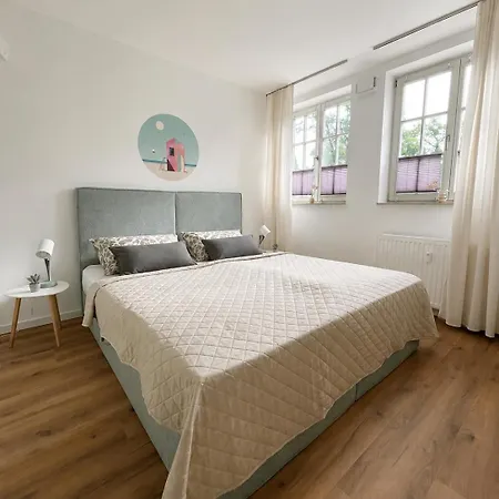 Aner 9 Elegantes Fuer Bis Zu 8 Personen Mit Infrarotsauna Und Grosszuegiger, Offener Loggia Drezno